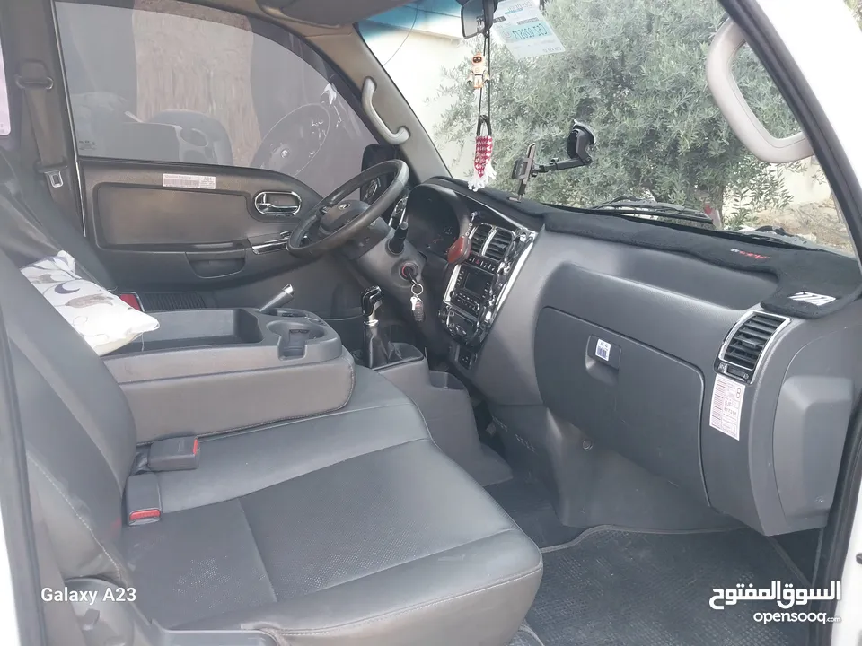 KIA BONGO 3