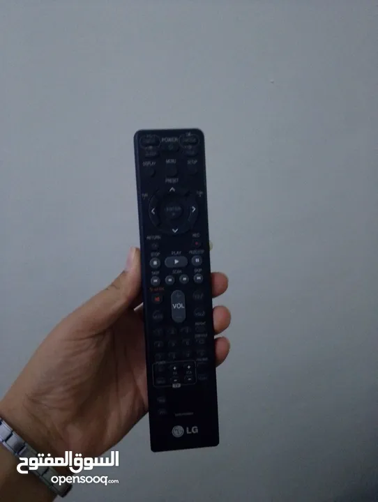 سماعات مع دي في دي