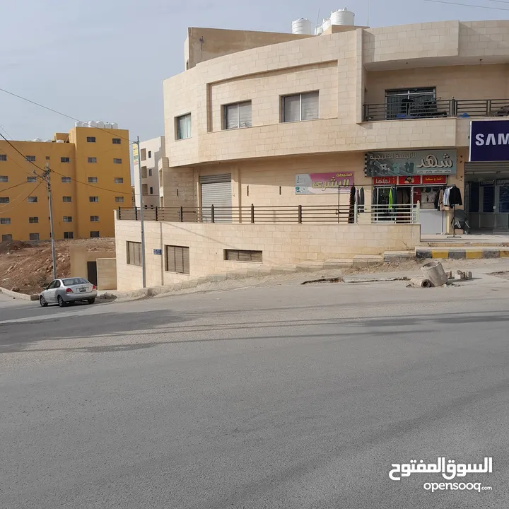 مجمع للبيع مادبا حنينا شارع السلطه بجانب سوبرماكت ابو حبيب الركيبات
