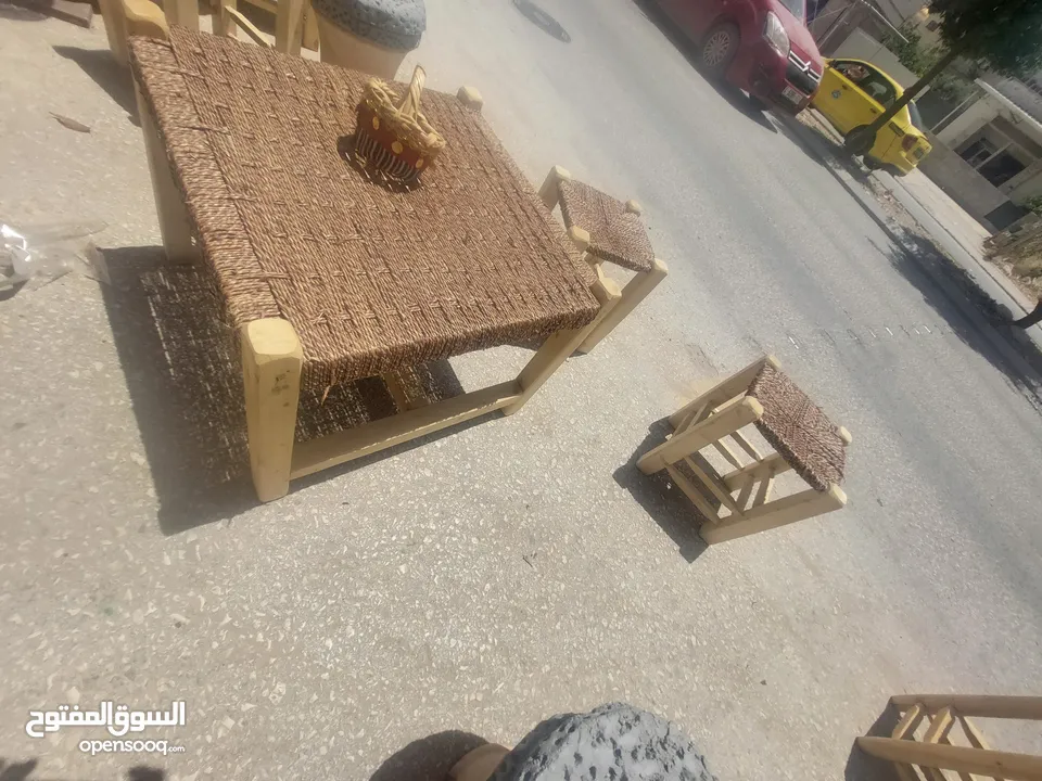 كراسي خارجية وأخرى بسعر مناسب