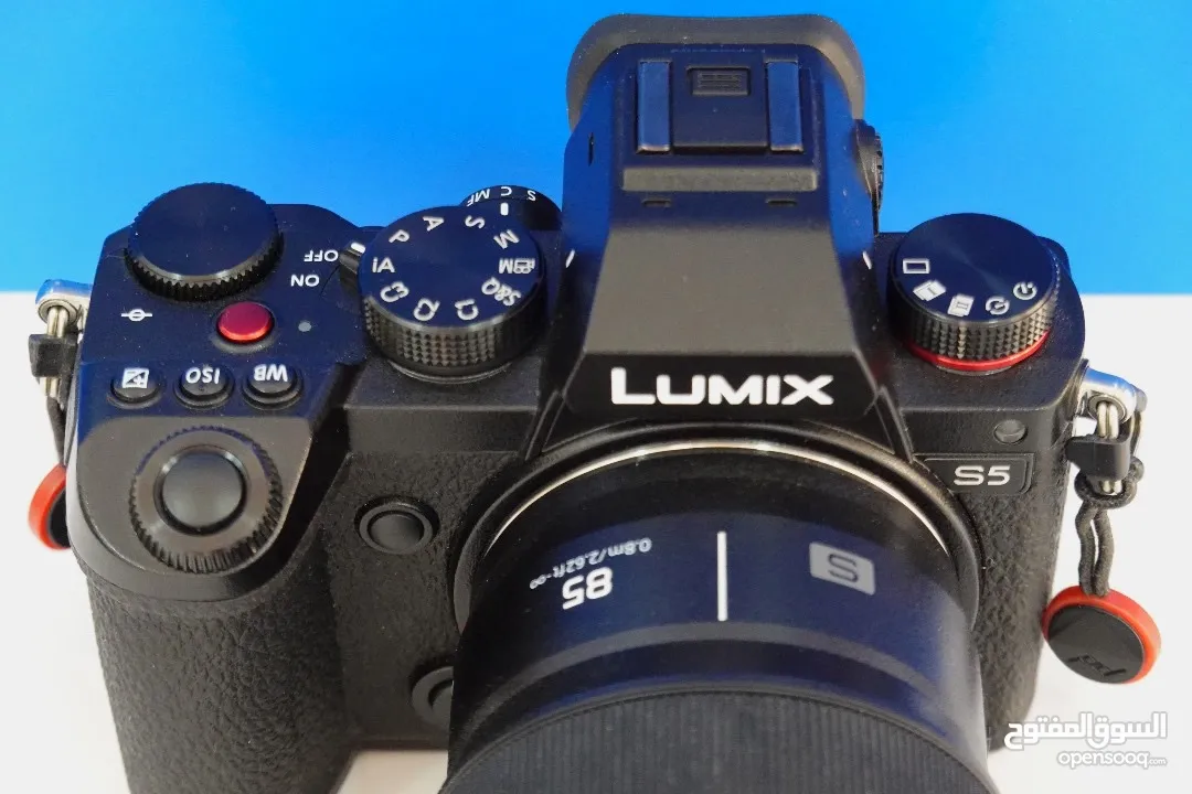 Lumix S5 + 85mm F1.8