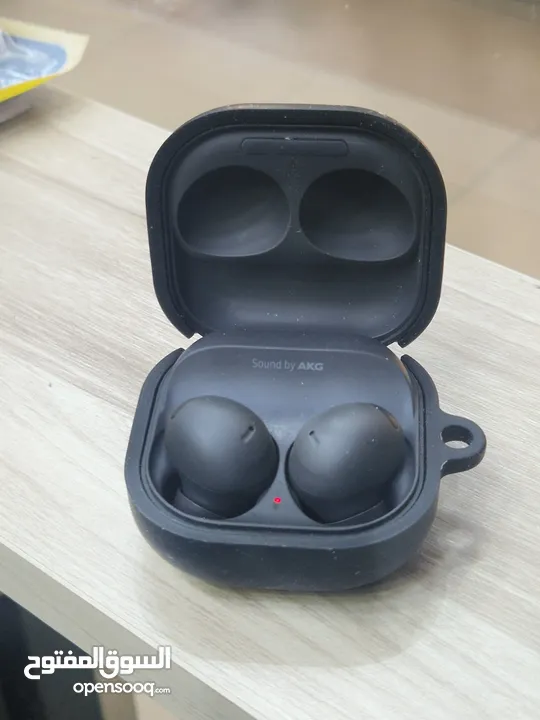 سماعة بلوتوث  مستعملة Galaxy Buds 2 pro.  اسود لون