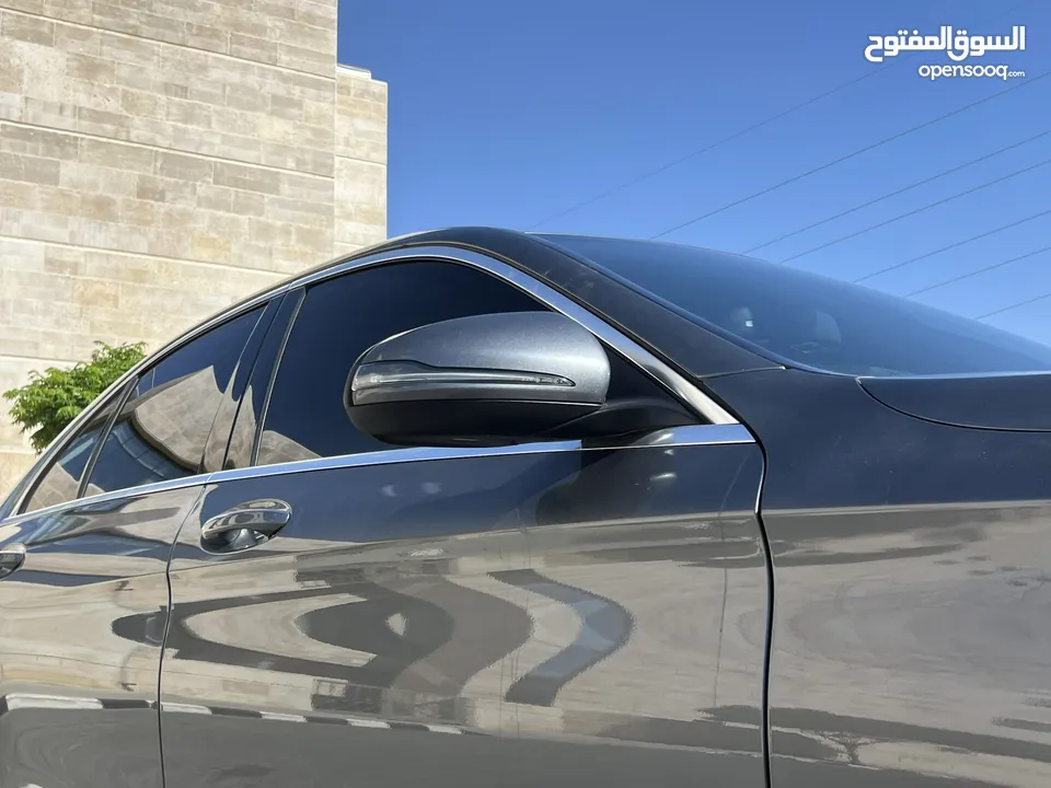 Mercedes c300 2018 7-jayyed  مرسيدس c300 7 جيّد  مالك اول من المصنع  تم شراؤها في اميركا وجمركتها