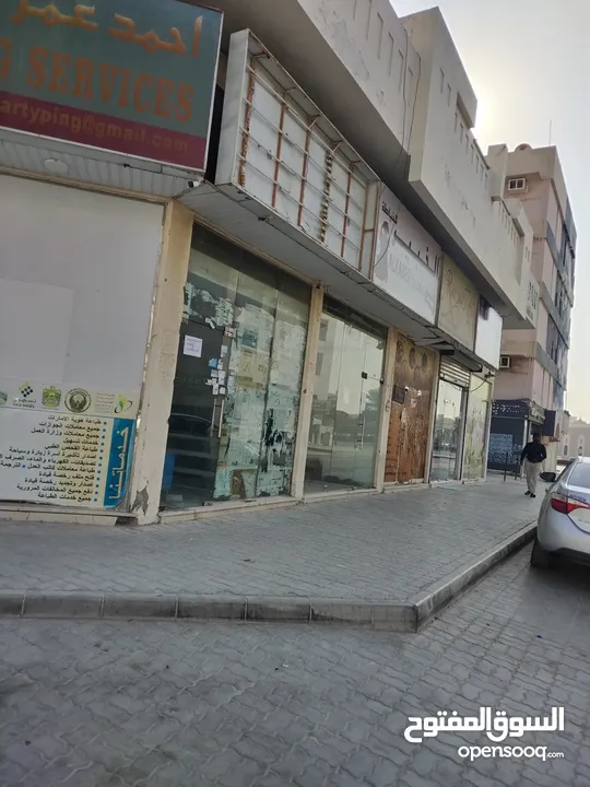 محل تجاري للايجار في عجمان منطقه الرميله  سعر 20000 درهم