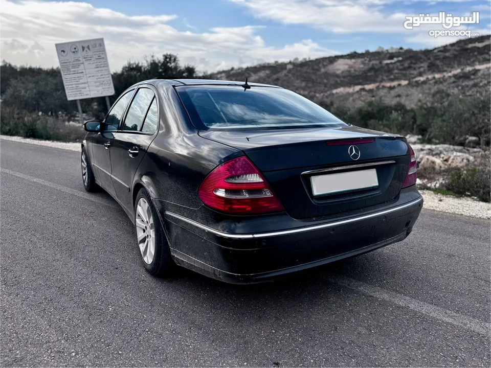 Mercedes E350 v6