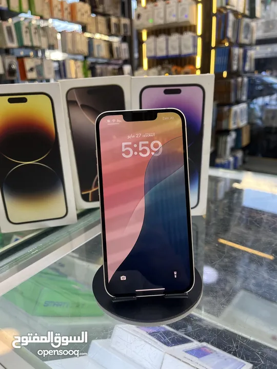 لون زهري مميزIphone 13 128 gb مستعمل بحالة الجديد
