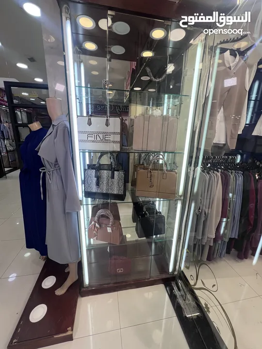 بترينه زجاج