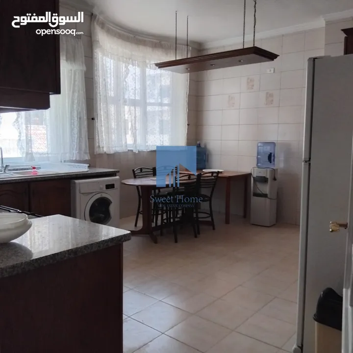 شقة فاخرة للبيع في دير غبار  قرب دوار الهاشميين طابق اول 200م تشطيب سوبر ديلوكس بسعر مغري