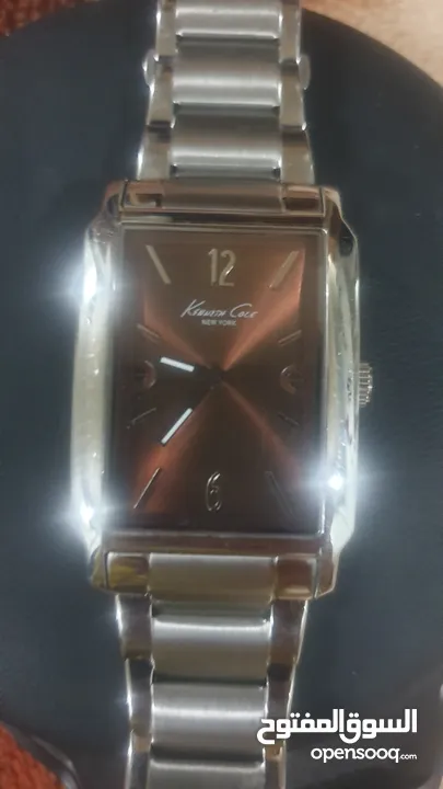 ساعة يد للبيع بسعر مغري ماركا الأصلي