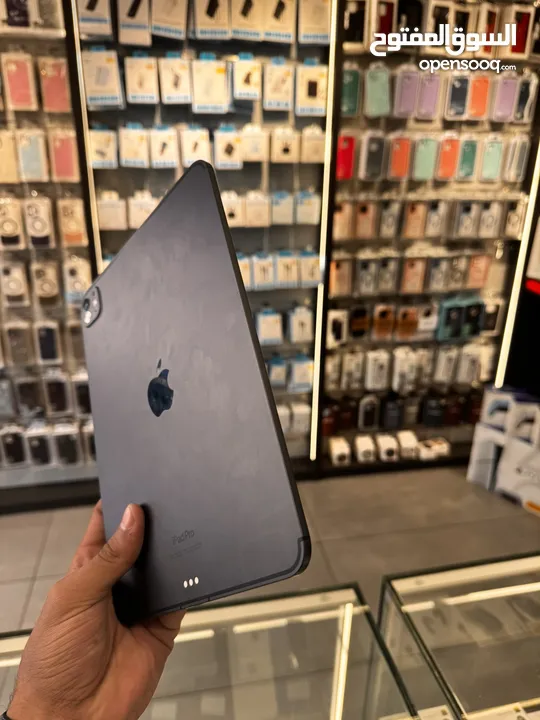 IPAD PRO M4 مستعمل  Wi-Fi +cellular