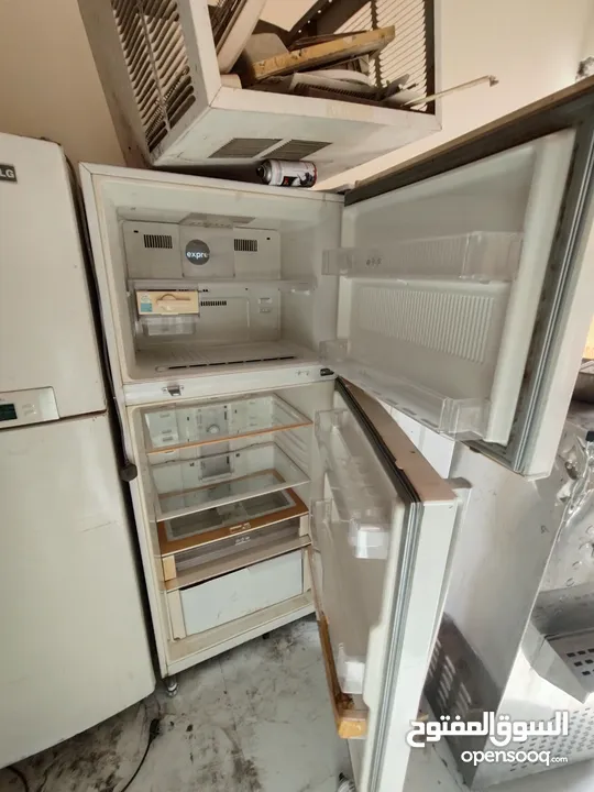 Hitachi refrigerator fridge is very good condition and good working