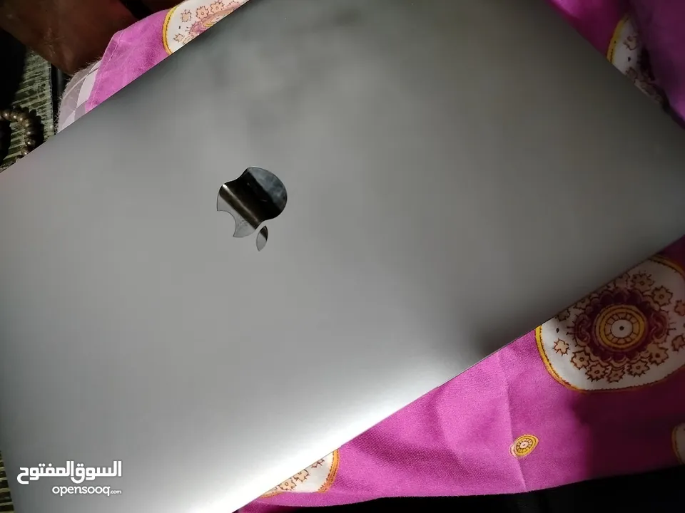 للبيع – MacBook Pro 2020 (13 إنش)  حالة ممتازة زي الجديد بالظبط (مفيهوش خدوش).  كسر زيرو
