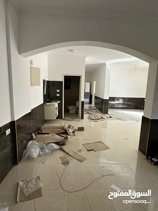 شقة مشطبة للبيع شارع السكة