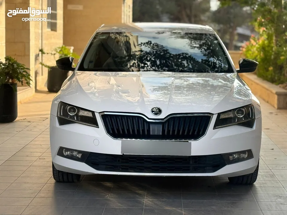 سكودا سوبيرب موديل2020 وترخيص 2019 فحص ممتاز ولا غرام بويه  مطور 1500 بنزين
