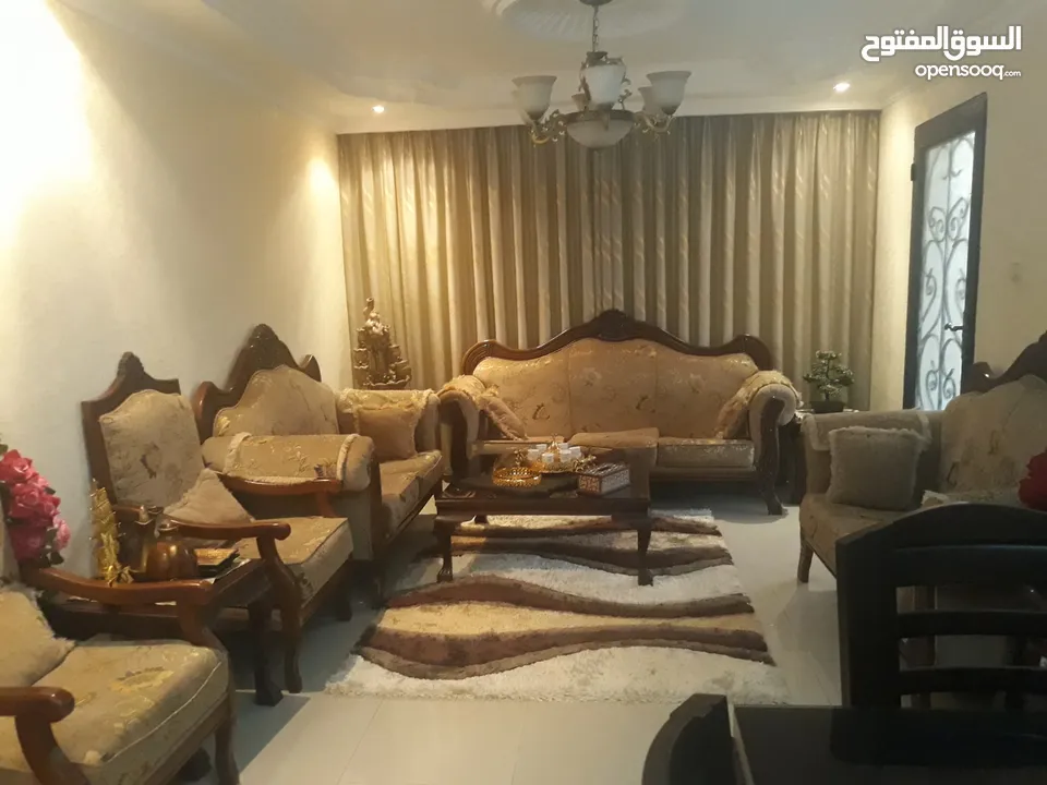 شقه للبيع اربد دوار العيادات
