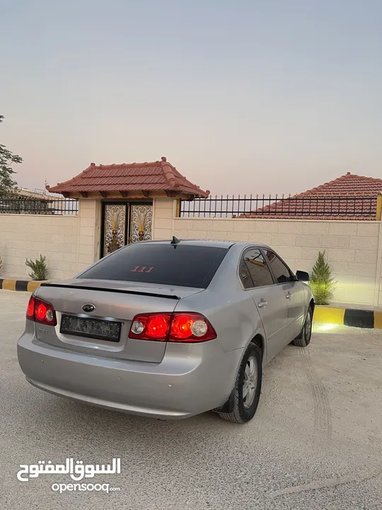 كيا لوتزي 2006 3 جيد لون سلفر ماتور 2000cc