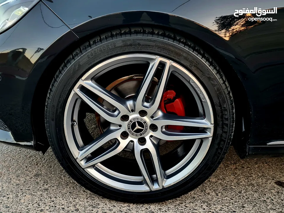 Mercedes Benz E200 / W212  فل إضافات مع بانوراما / صالون جلد بني عداد حقيقي 102,000 K.M / فحص نخب