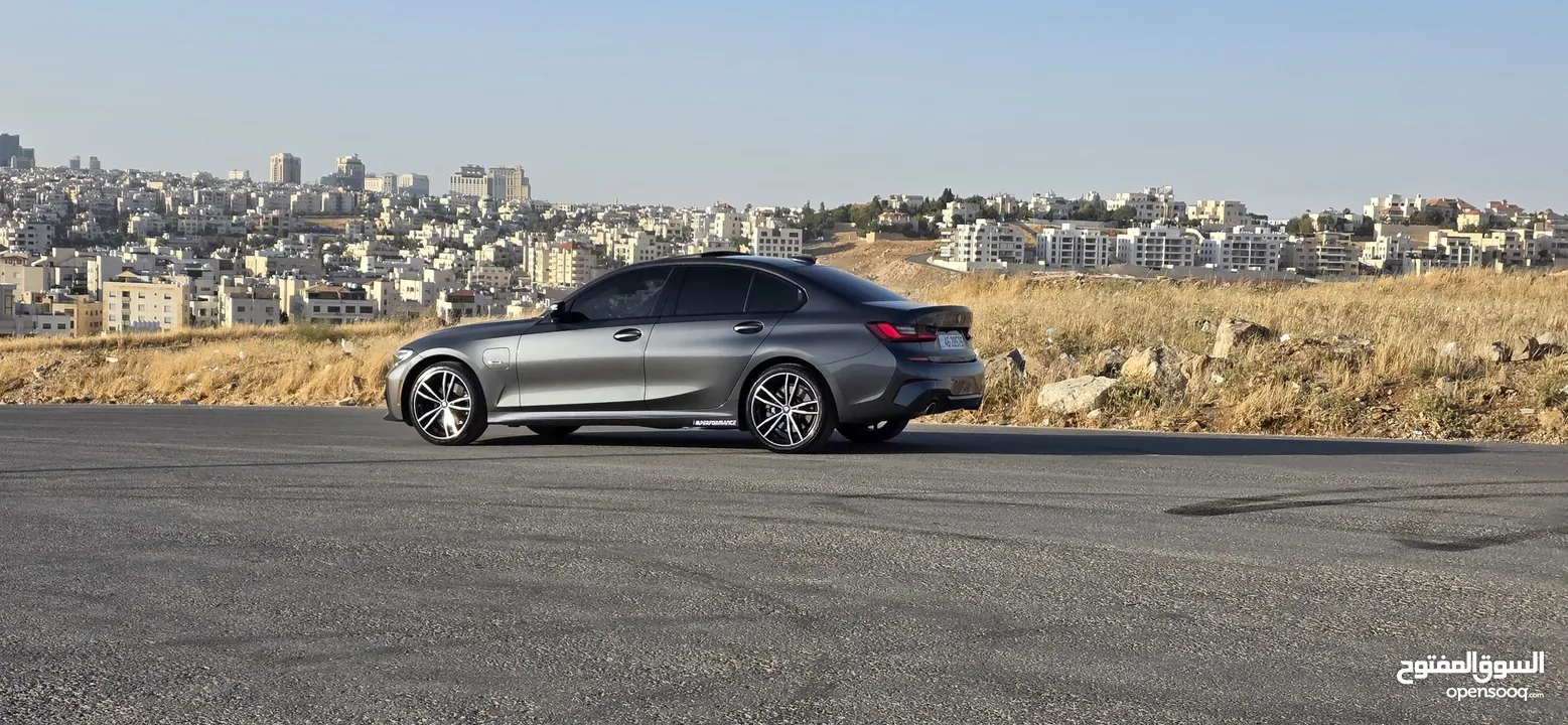 BMW G20 2022  BMW 330e فحص كامل _  فل كامل _ جمرك جديد _ ترخيص سنة كاملة _ ولا اي ملاحظة نهائيا