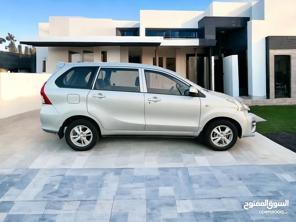 AED 780 PM  TOYOTA AVANZA SE 1.5L V4 RWD  7 SEATER  0% DP  ORIGNAL PAINT  WELL MAINTAINED