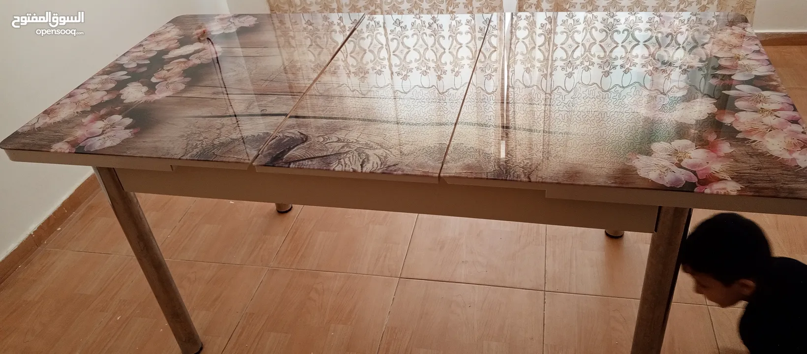 طاولة سفرة زجاج تركي مستعمل