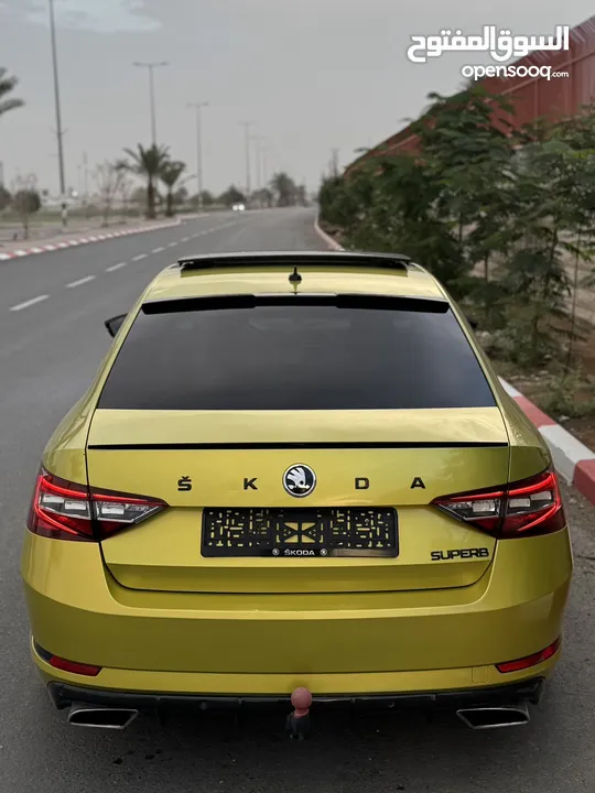 سكودا سوبيرب بنزين 2*4 مطور 2000 فل مع بنوراما