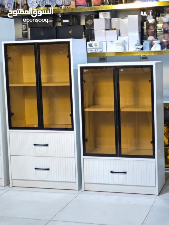 خزانة العرض الفاخرة – ترتيب + فخامة + أناقة بقطعة وحدة