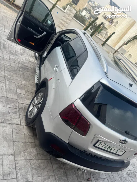 كيا سرينتو للبيع 2011 فل الفل