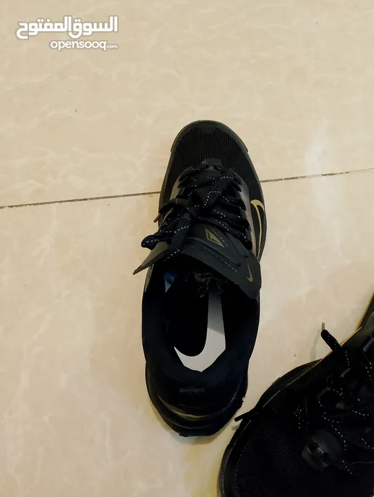 حذائين   NIKE  اصليات وارد امريكي جديد غير مستخدم