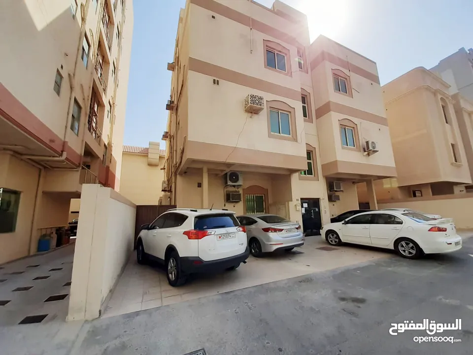 New flat for rent in Janabiyah fully furnished near El mircado mall and Highway isa bin Salman