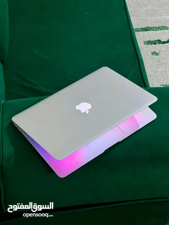 All types of Macbook availale