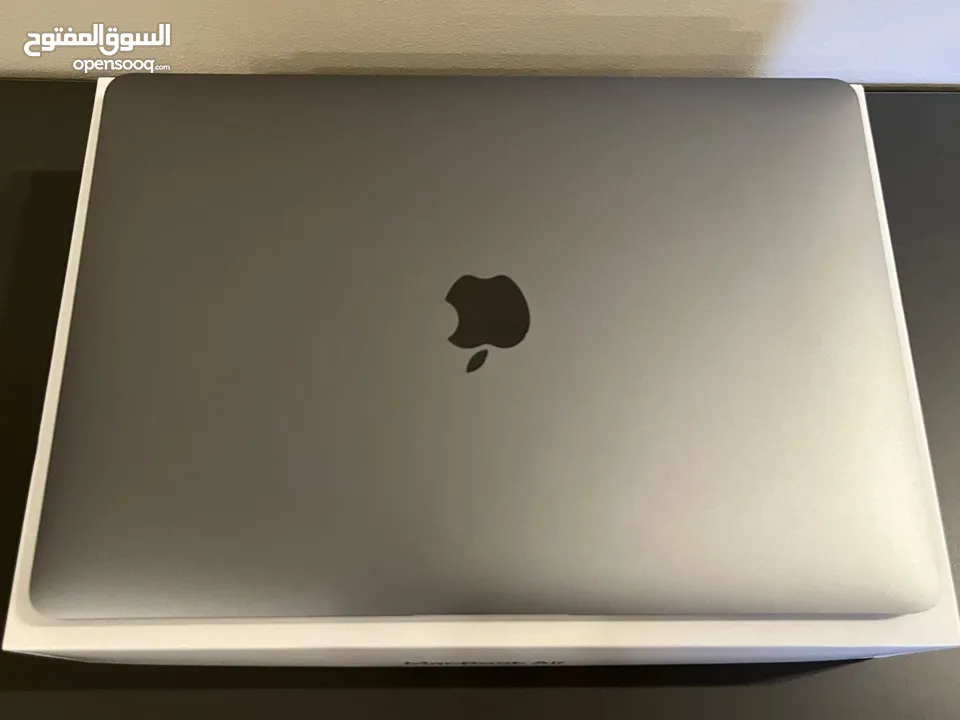 MacBook Air M1 97% Battery