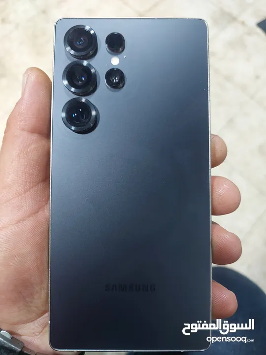 جلاكسي S 25 altra