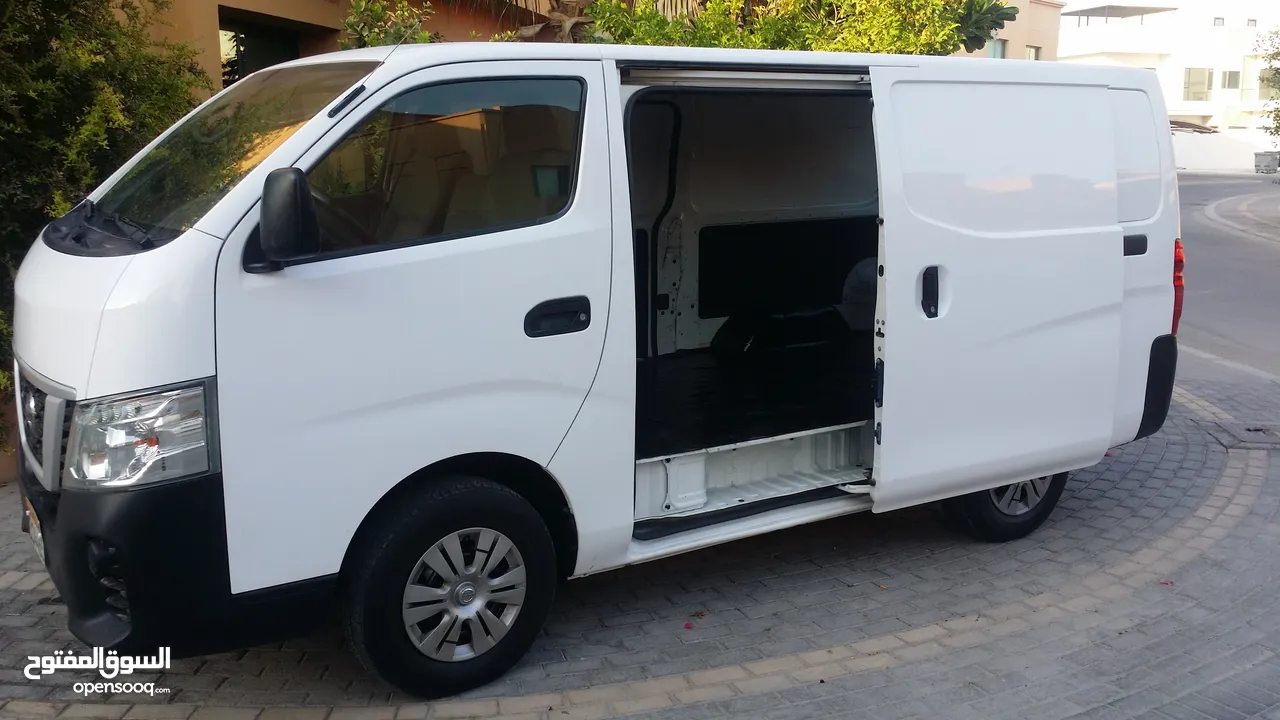 Nissan UrVan Bus Cargo Van Well Mantaine Single Ownar