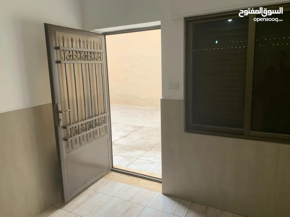 شقة جديدة مع حديقة بسعر مغري لم تسكن