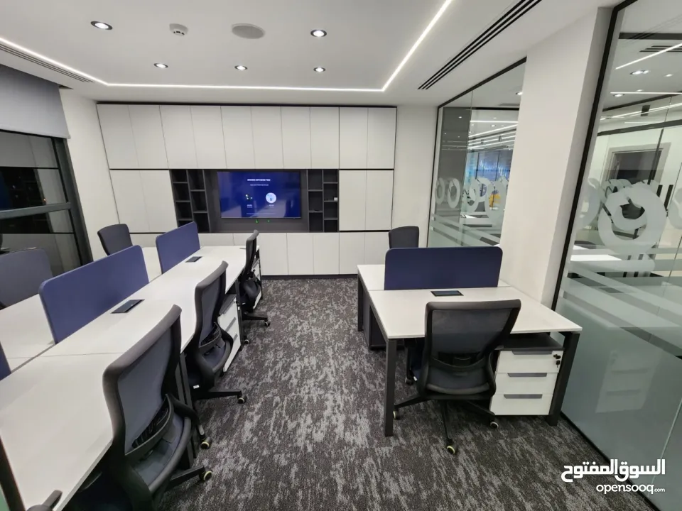 مكتب تجاري فخم للبيع أو الإيجار