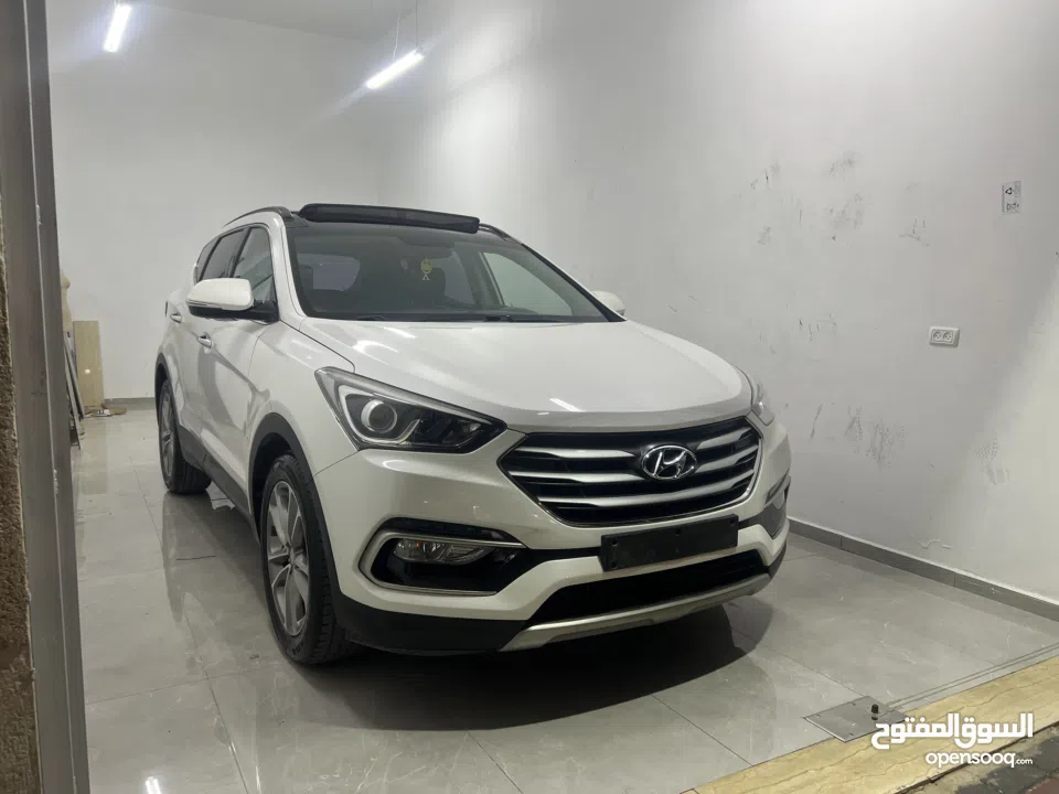 هونداااااي سنتافيه 2017 مطور 2000 ديزل اتوماتيك فل الفل اضافات بنورامااااااا لون ابيض ملوكي جب