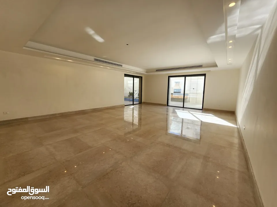 شقة طابقية فاخرة للبيع في عبدون  ref : 14383