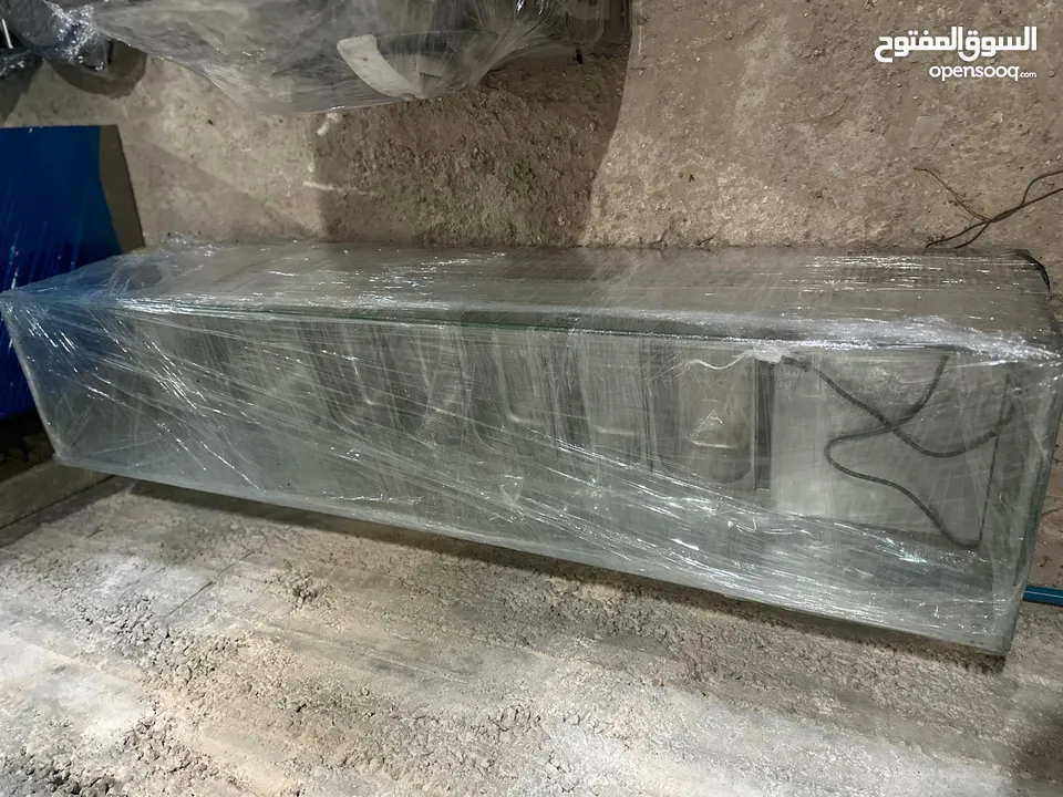 عدة محل كوكتيل كاملة مع طاولات وكراسي للبيع