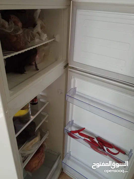 ثلاجهه بيكو مستعمل شبه جديد حالتها ممتازه للبيع