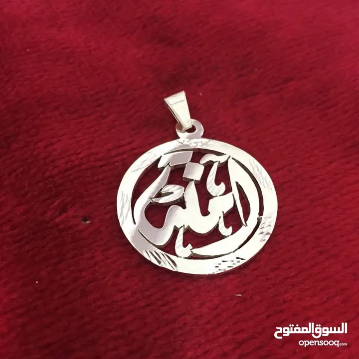 تفصيل الاسماء حسب الطلب بافضل جوده وفضه اصلي عيار صافي