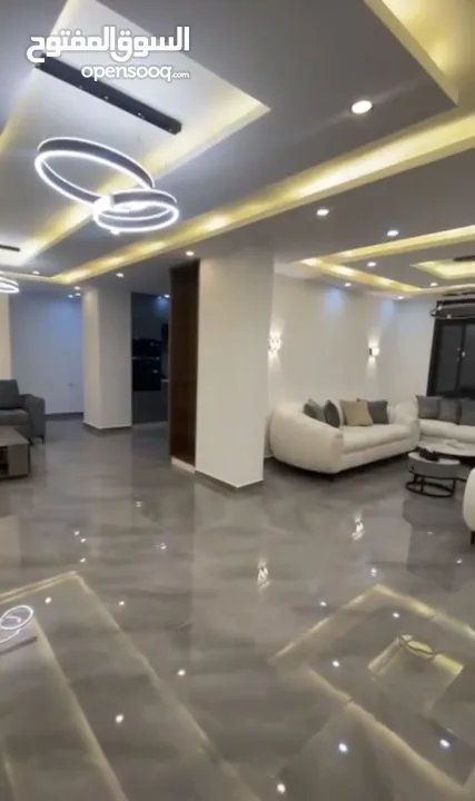 شقة للبيع بيرزيت مقابل الجامعة