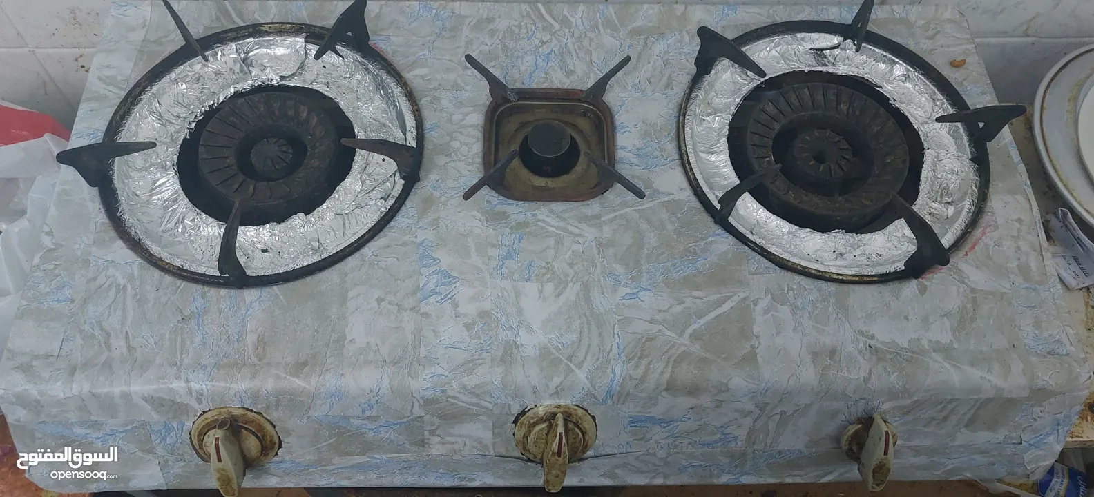 متفرقات للبيع(دش . تليفزيون. ريسيفر. عدسة إشارة.كاتيل شاي.بوتاجاز مسطح 3 شعلة.منظم انبوبة جديد