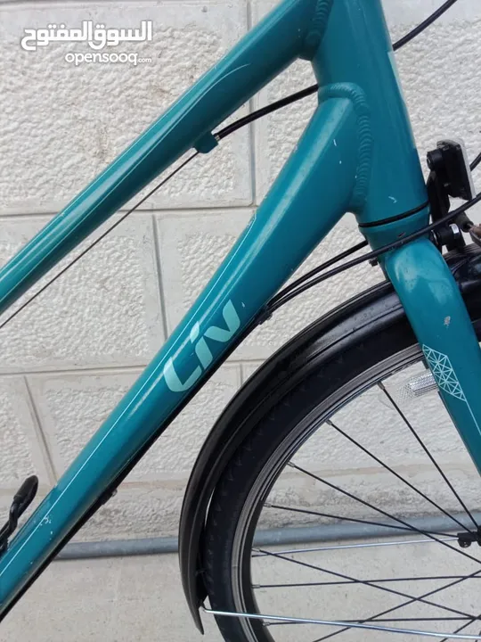 used Giant Live Alight 3 Aluminium (2018) sport city touring bike 700C