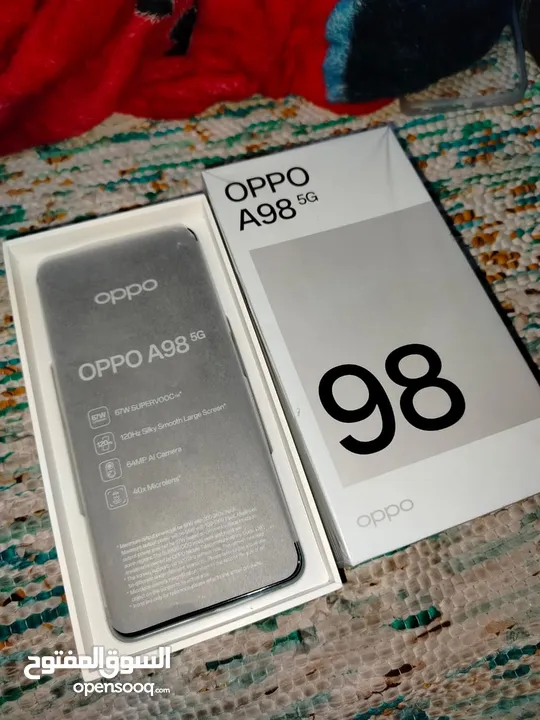 موبايل oppo A98 5G جديد لسه طالع من العلبه من يومين ومعايا فاتورته مكتوب فيها الوقت