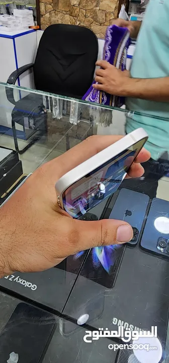 iPhone 12 128 GB بحالة ممتازة جدا بسعر مناسب