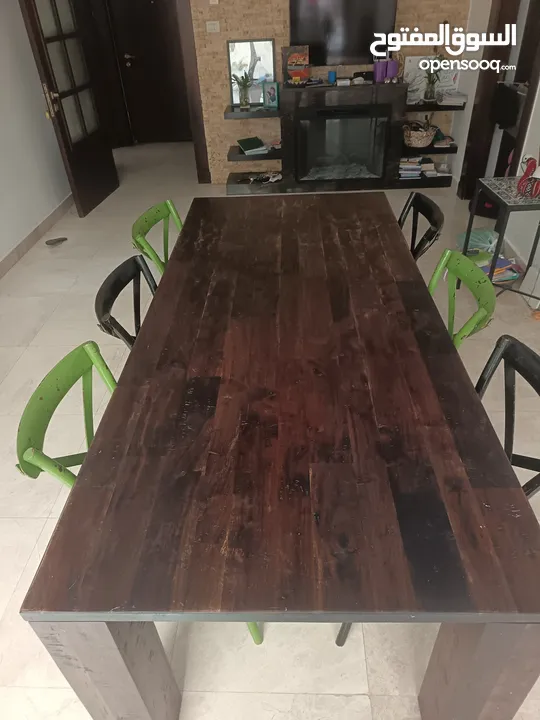 Dinning table + 6 chairs