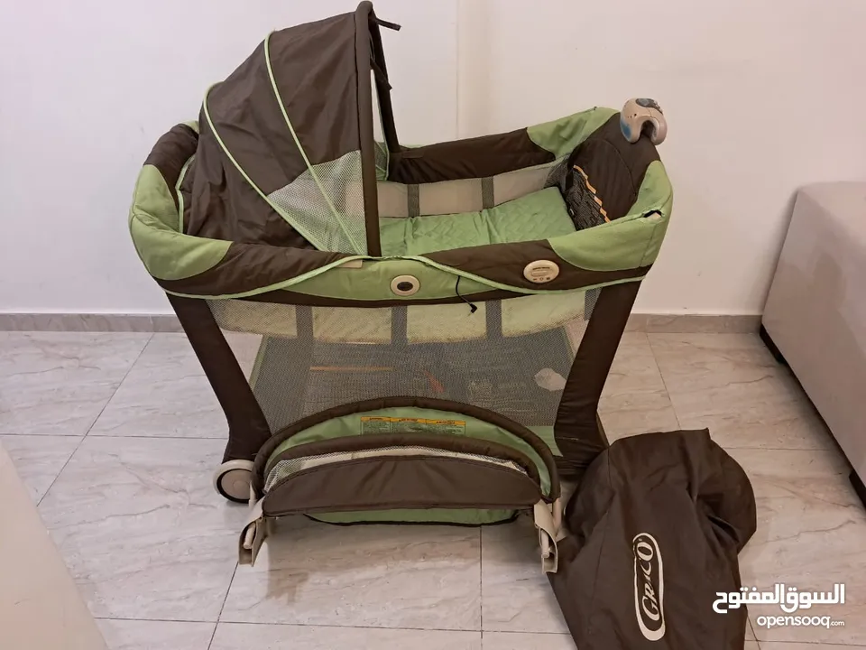 تخت اطفال من جراكو Graco pack and play