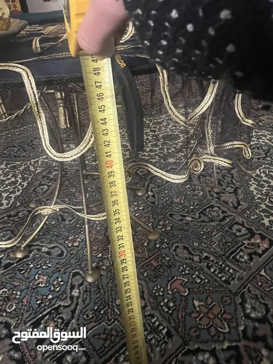 طاولات وسط مع طاوله رئيسيه