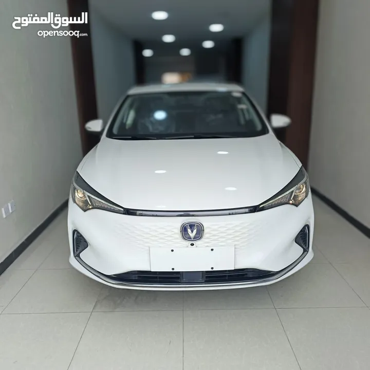 CHANGAN EADO 2023 ZERO كفاله 3 سنوات شاشه كمرات امامي + خلفي تقطع مسافة 400 km للبيع