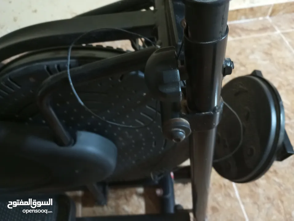 جهاز كروس و بسكليت رياضي بنفس الوقت امريكي شركة World Fitness النوع المستخدم الاندية الرياضية